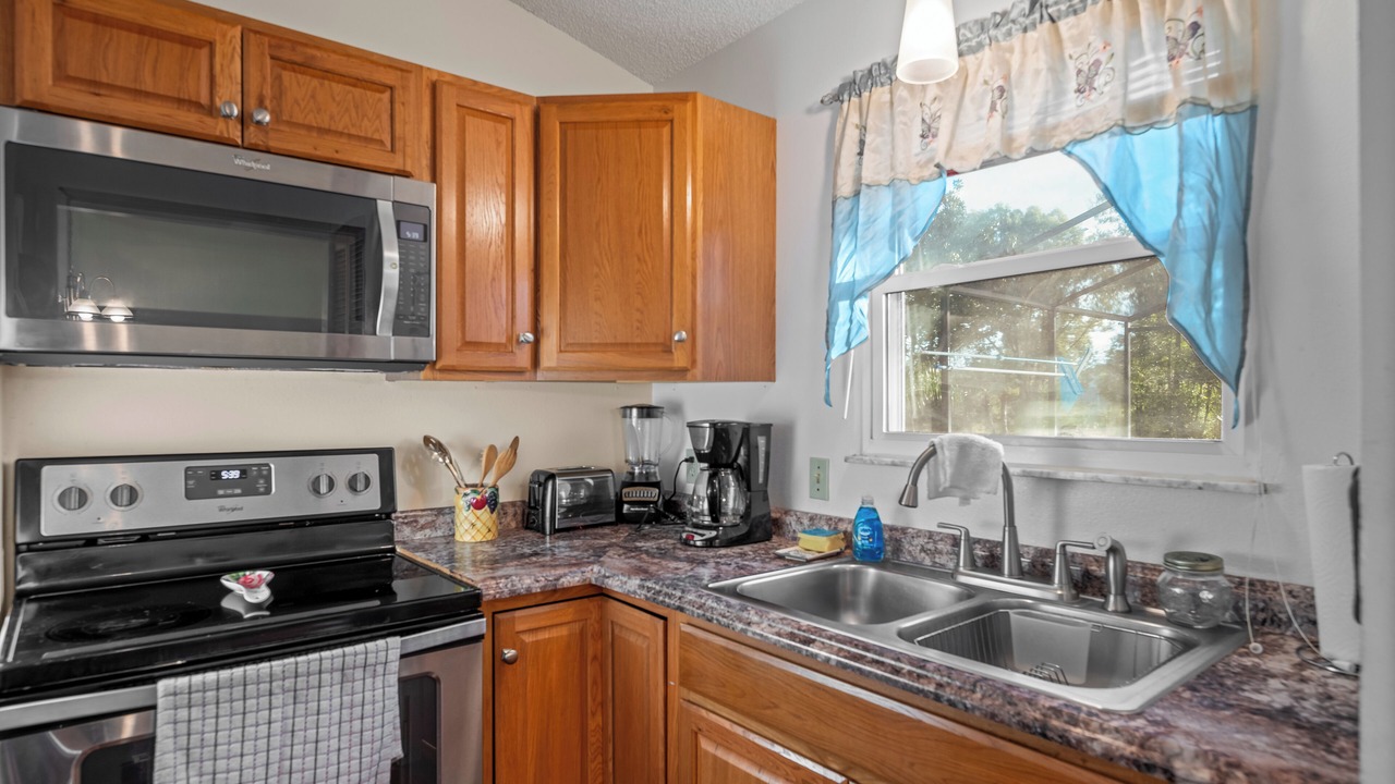 Photo of Kitchen in Deltona Lakes