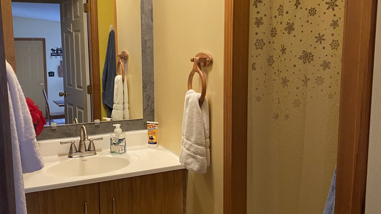 Photo of Bathroom in Omak