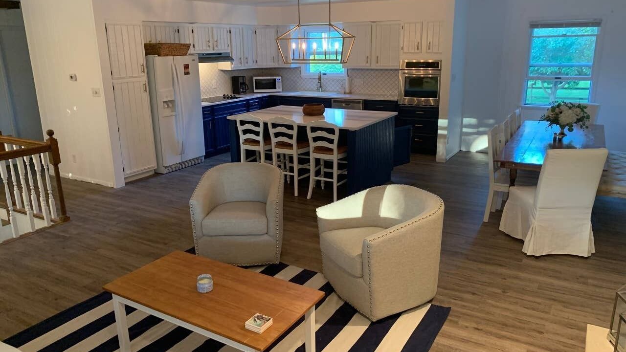 Photo of Livingroom in Culver