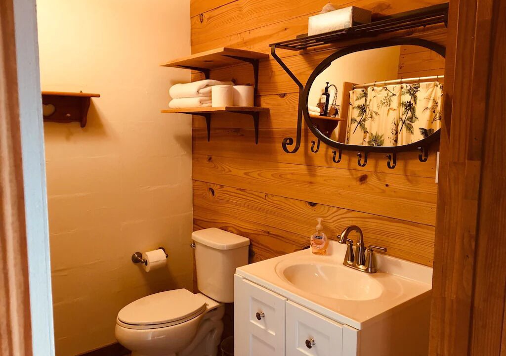 Photo of Bathroom in Leakey
