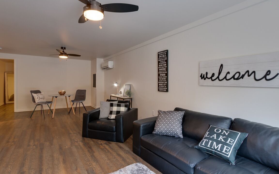 Photo of Livingroom in Hendersonville