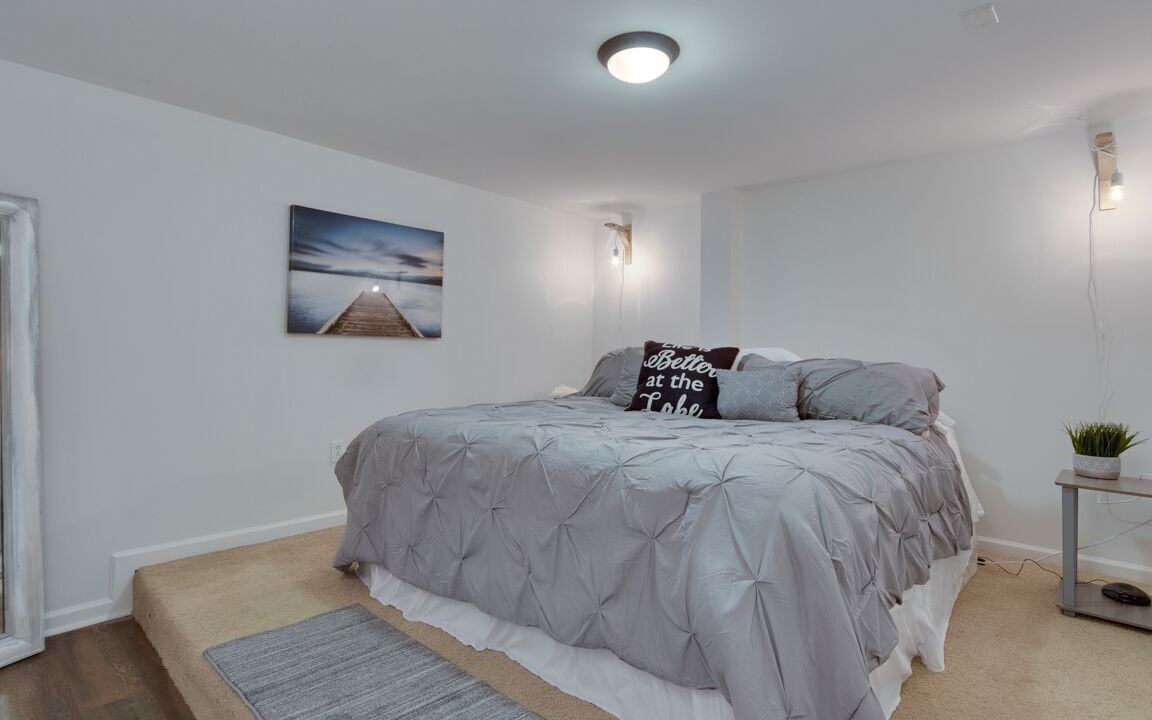 Photo of Bedroom in Hendersonville