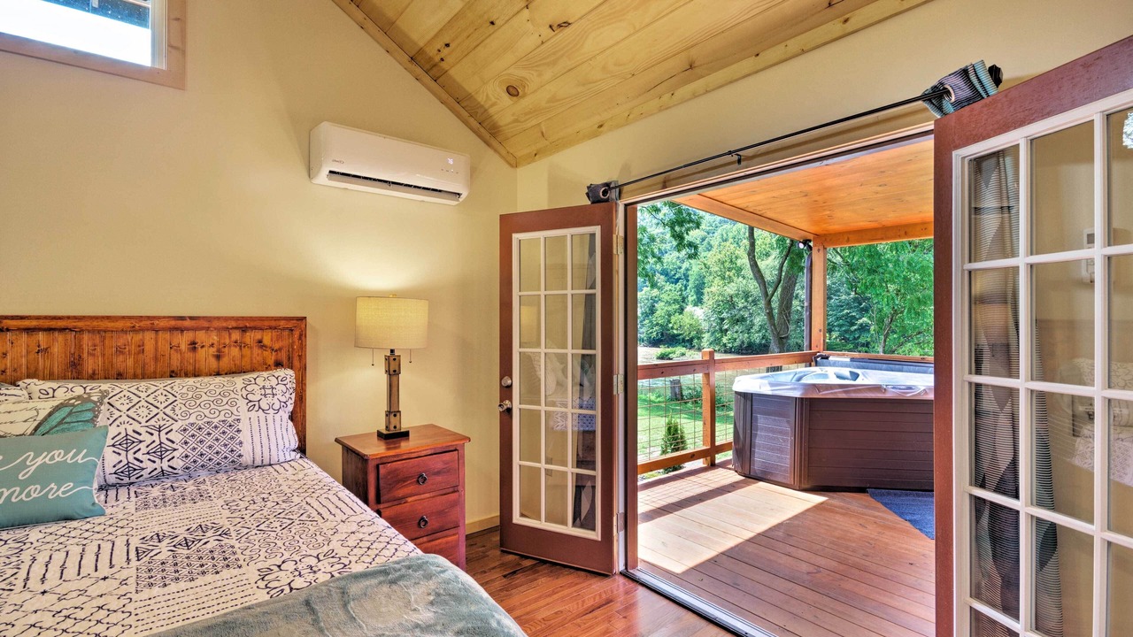 Photo of Bedroom in Cherokee