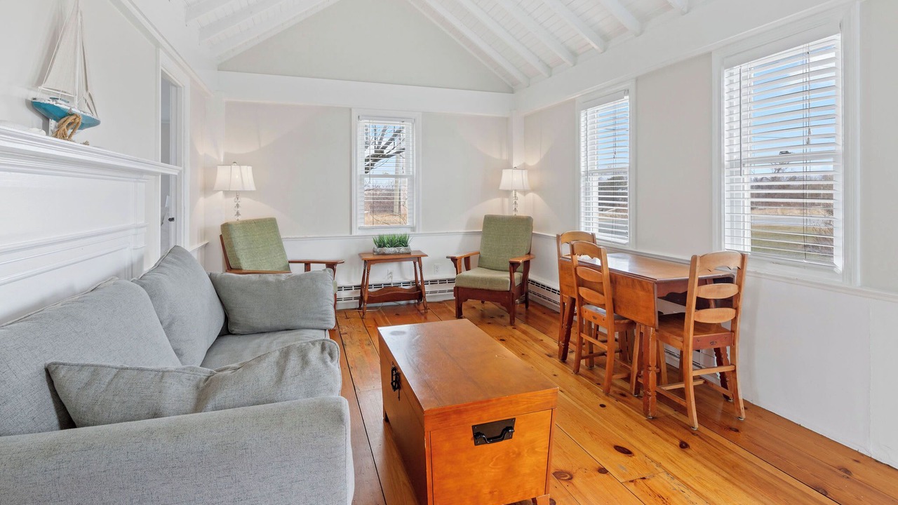Photo of Livingroom in North Truro