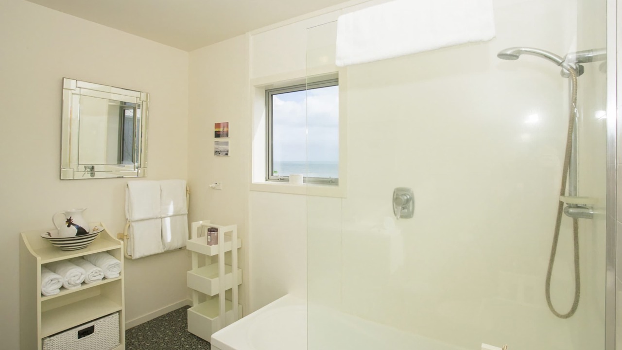 Photo of Bathroom in Oakura