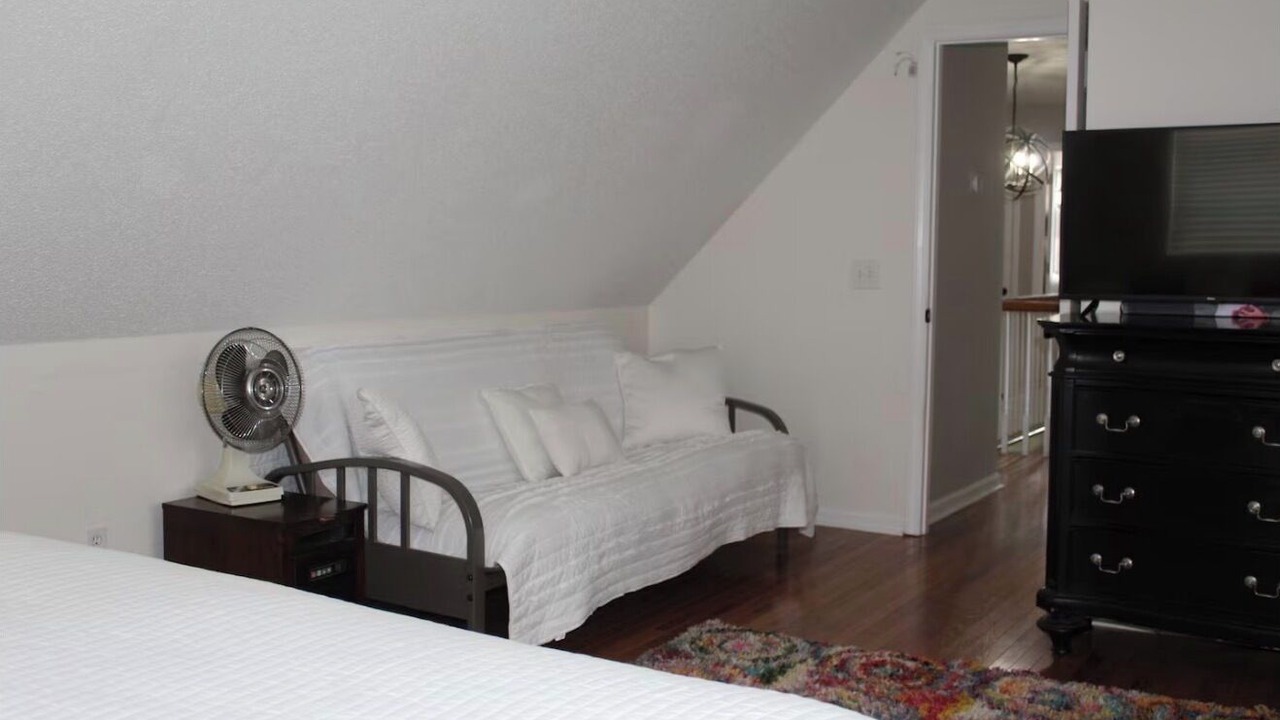 Photo of Bedroom in Bluff City