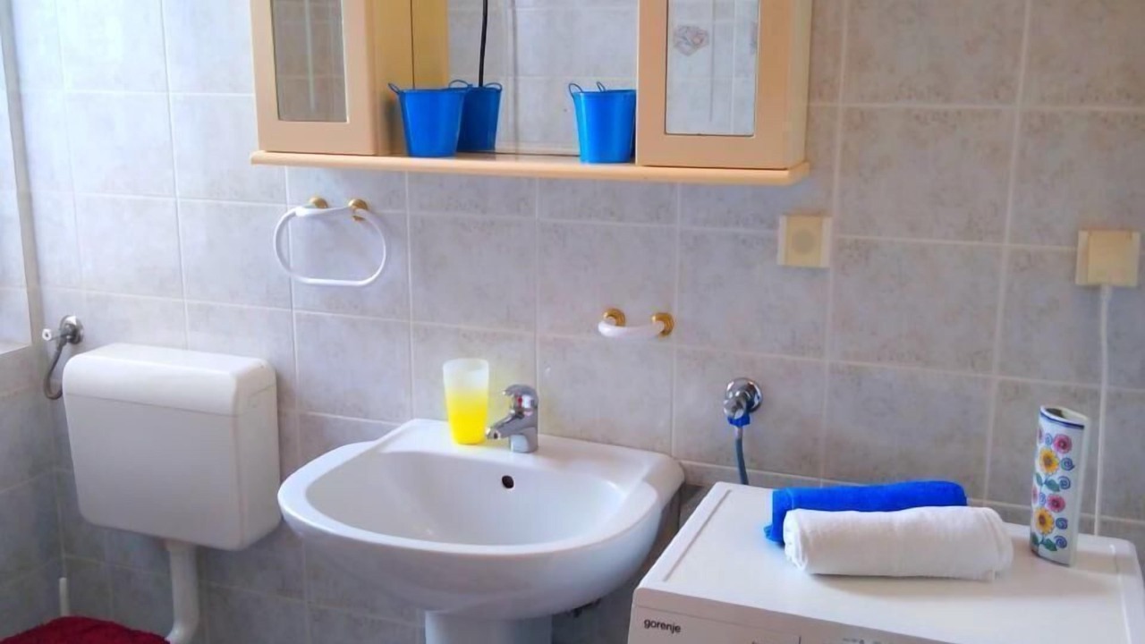 Photo of Bathroom in Kampor