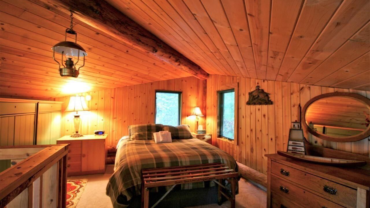 Photo of Bedroom in Maple Falls