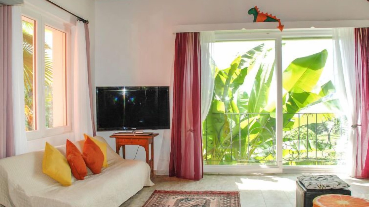 Photo of Livingroom in Negrentino
