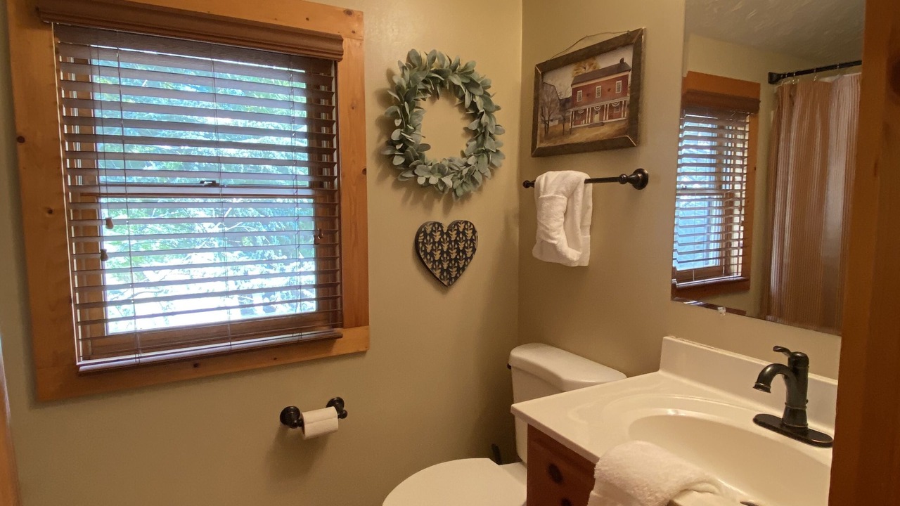 Photo of Bathroom in Black Bear Falls