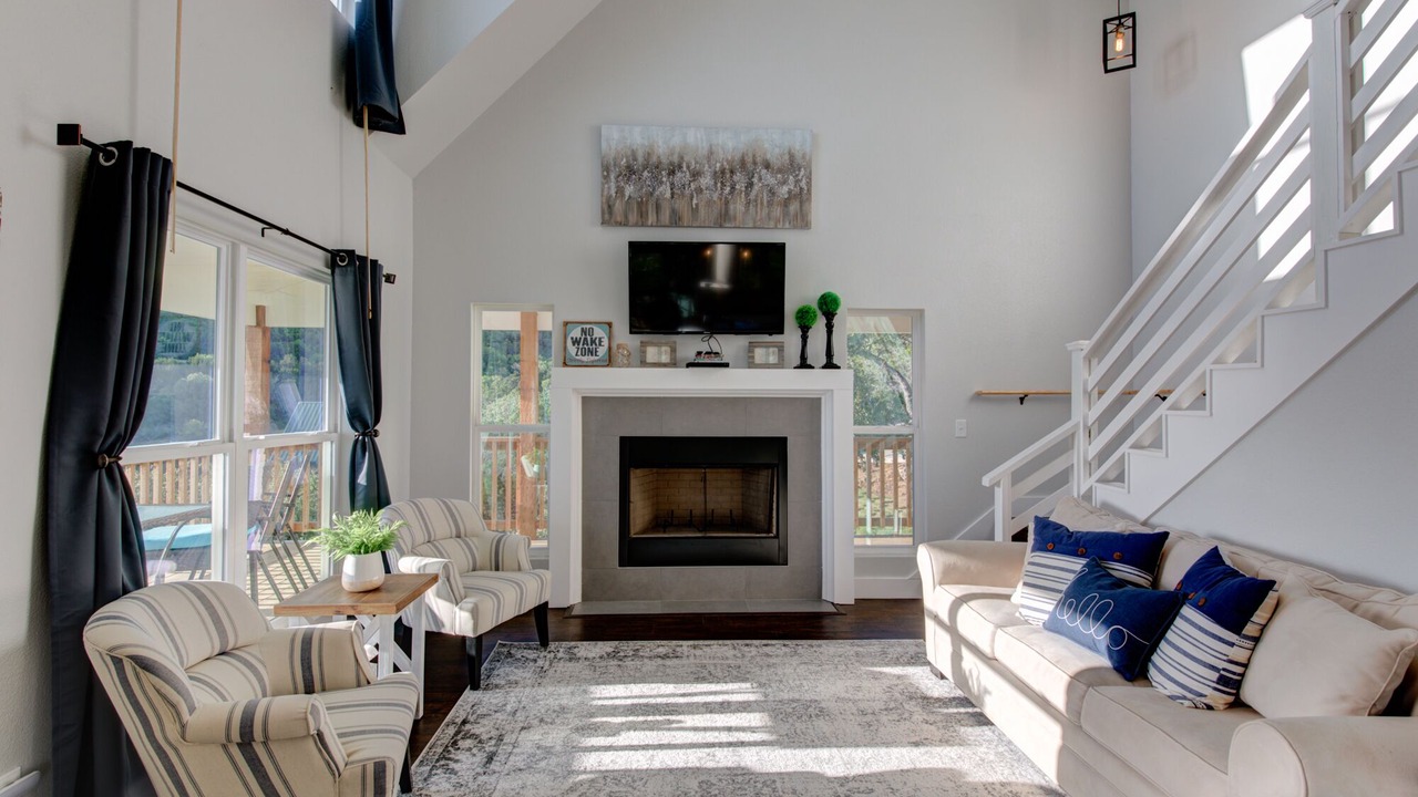Photo of Livingroom in Burnet