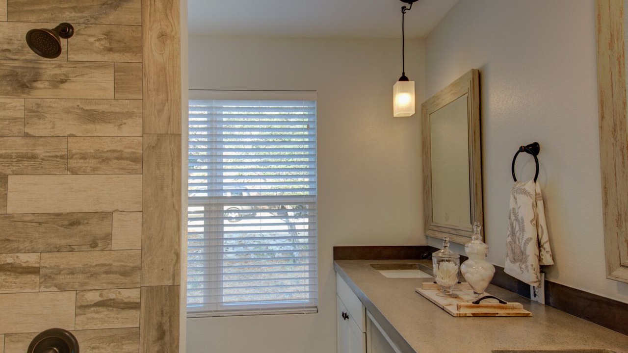 Photo of Bathroom in Burnet