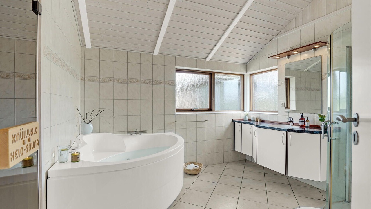 Photo of Bathroom in Krejbjerg