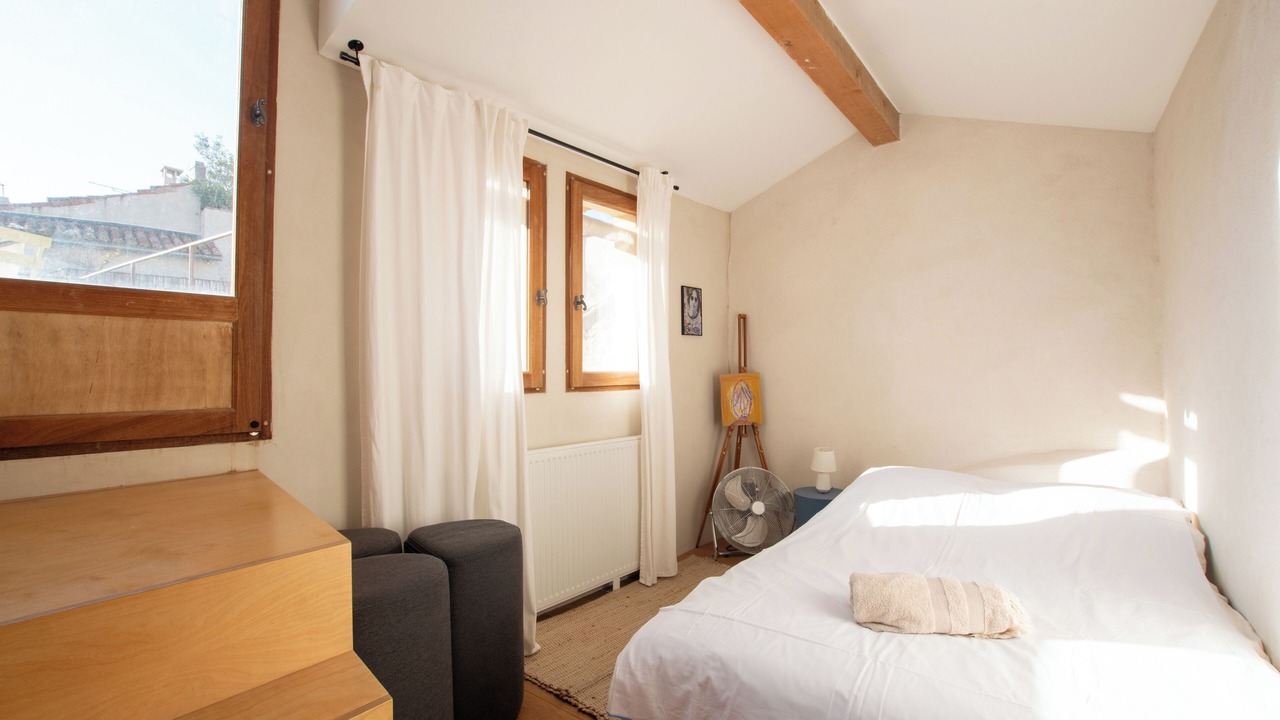 Photo of Bedroom in Arles City Centre