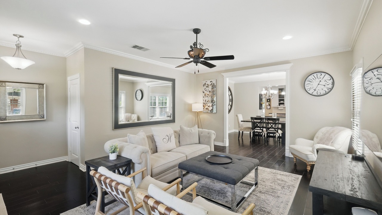 Photo of Livingroom in Historic Downtown Grapevine