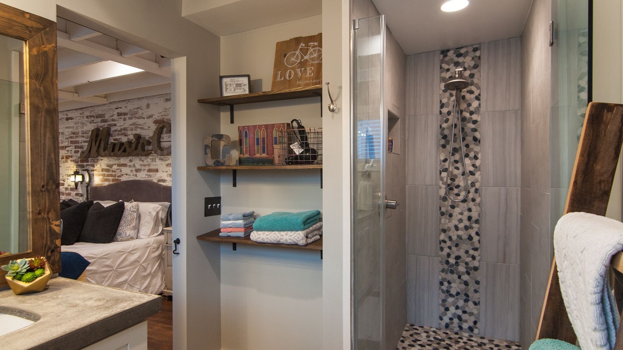Photo of Bathroom in Merry Oaks