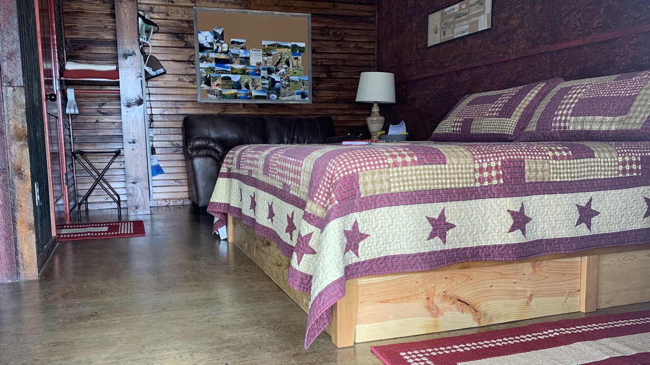Photo of Bedroom in Cache