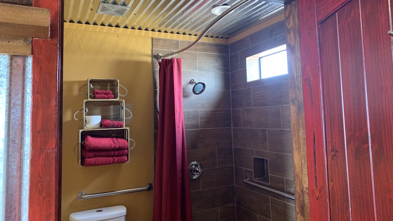 Photo of Bathroom in Cache