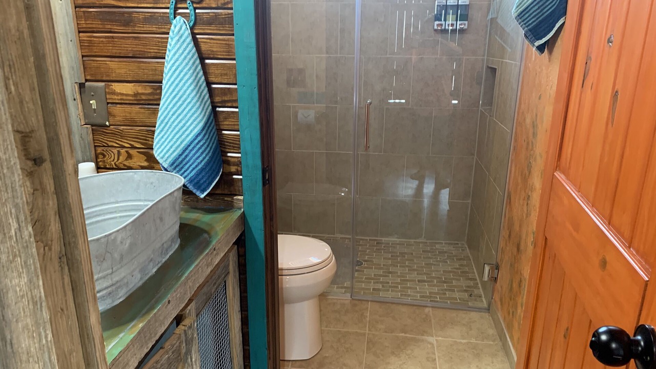 Photo of Bathroom in Cache