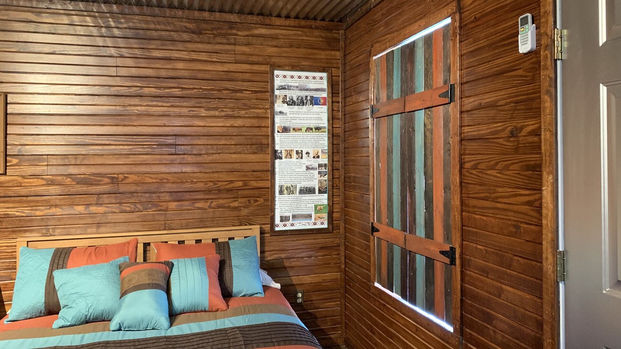 Photo of Bedroom in Cache