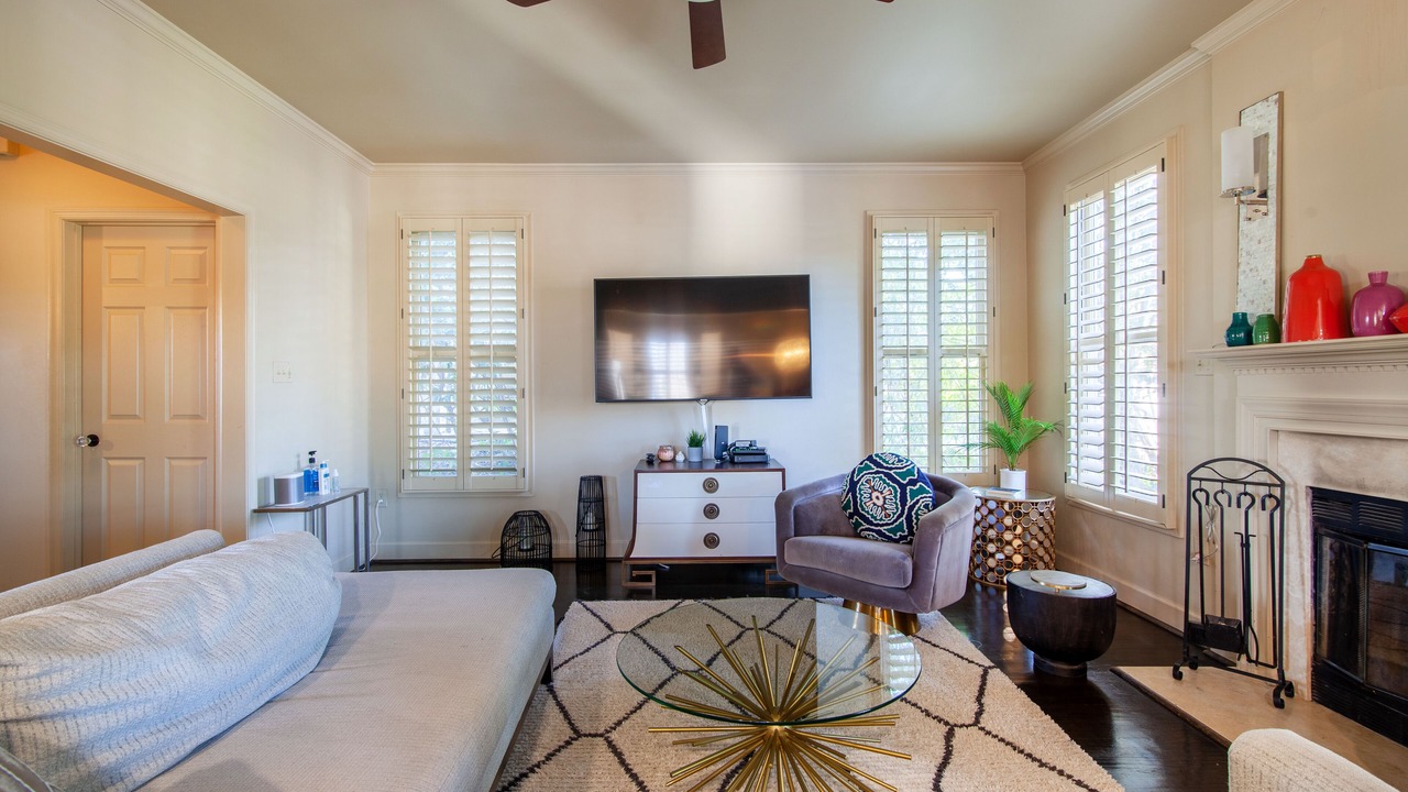 Photo of Livingroom in Cherrydale