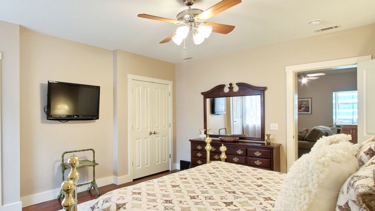 Photo of Bedroom in Savannah Victorian District