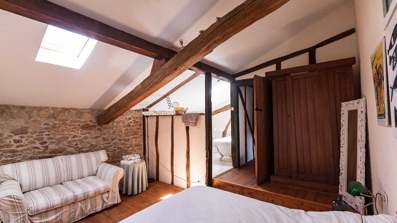 Photo of Bedroom in Esparron