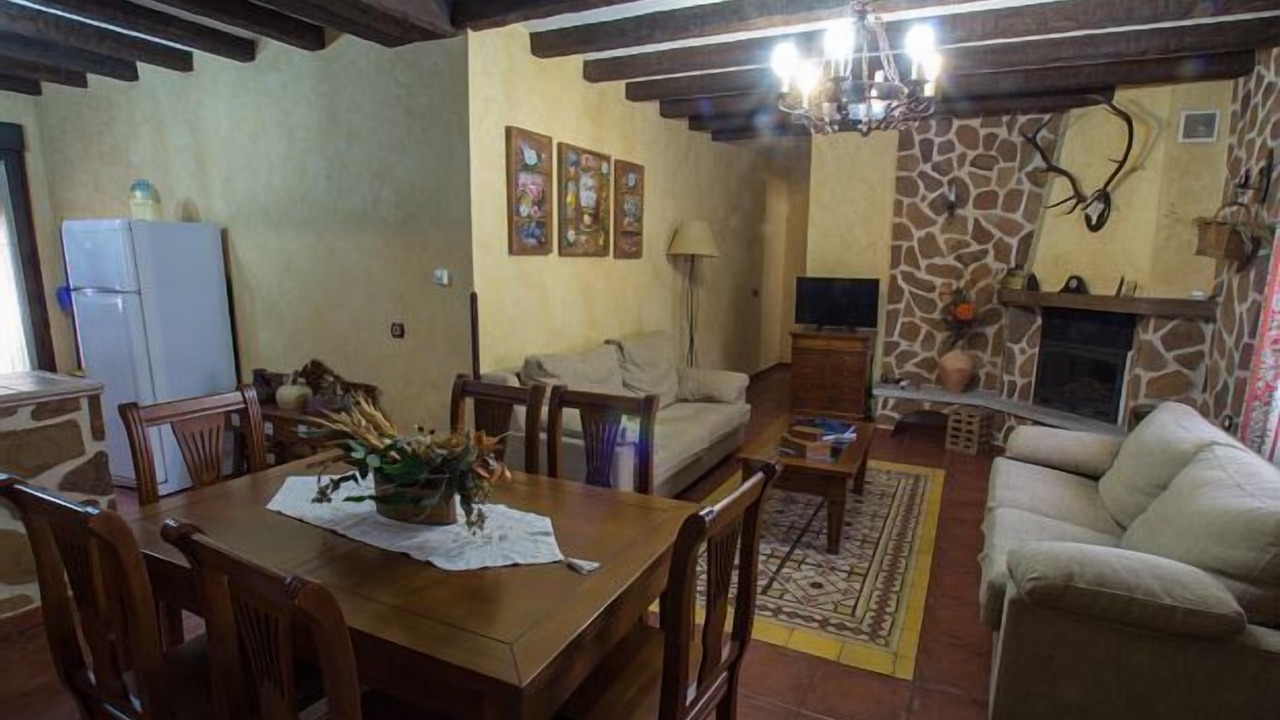 Photo of Livingroom in San Pablo de los Montes
