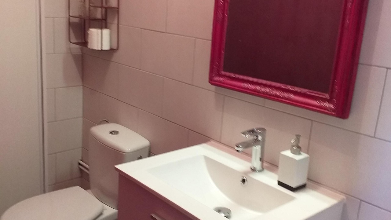 Photo of Bathroom in Dieppe