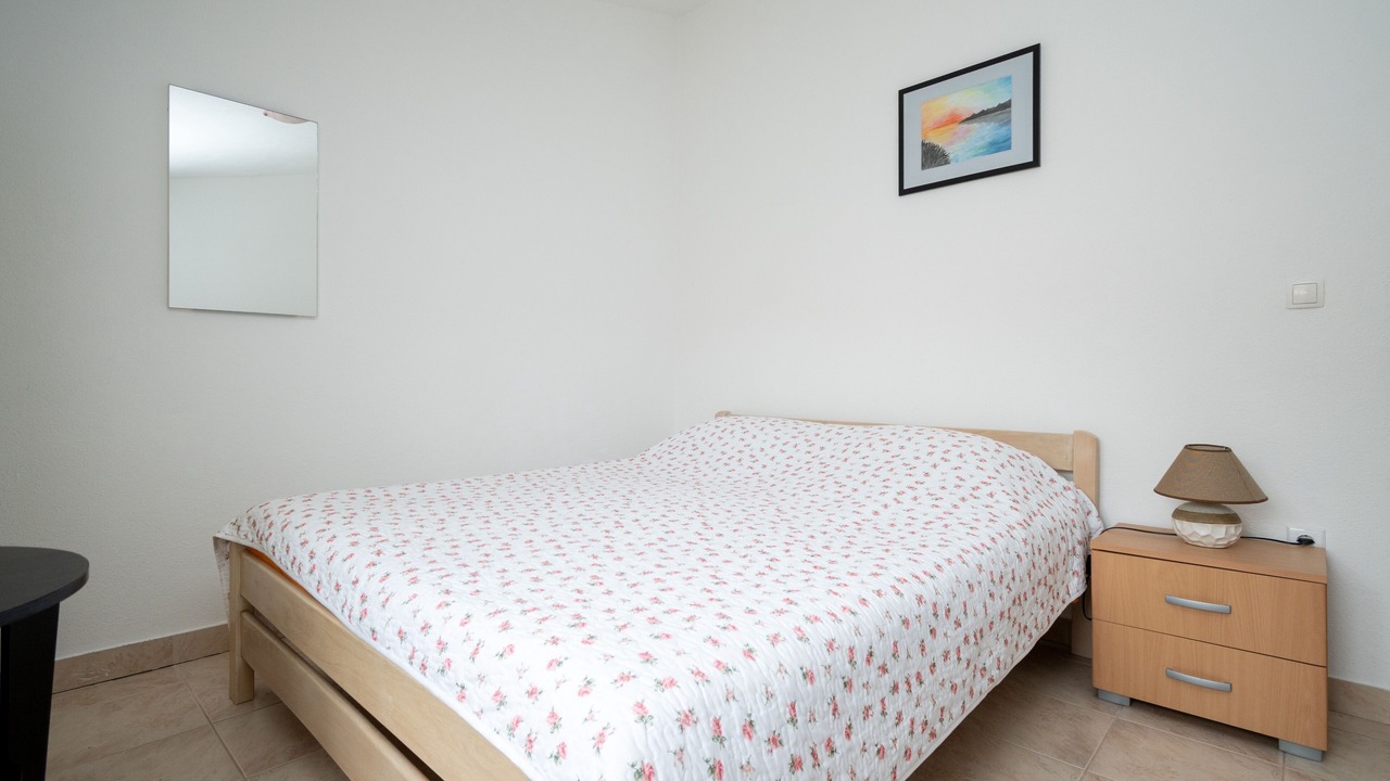 Photo of Bedroom in Tkon