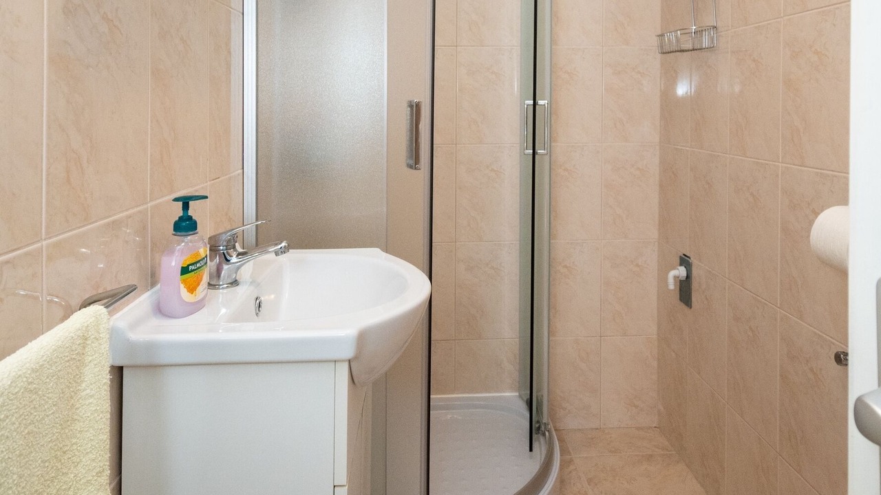Photo of Bathroom in Tkon