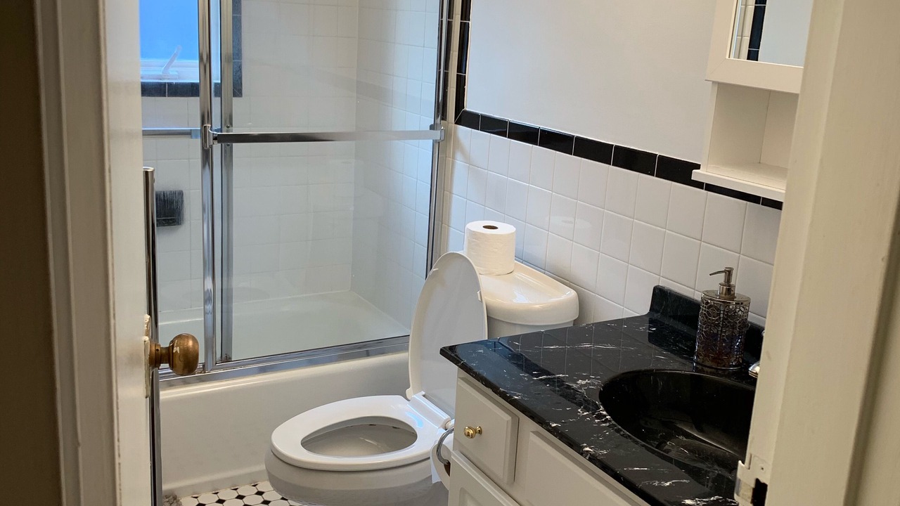 Photo of Bathroom in Bluemont