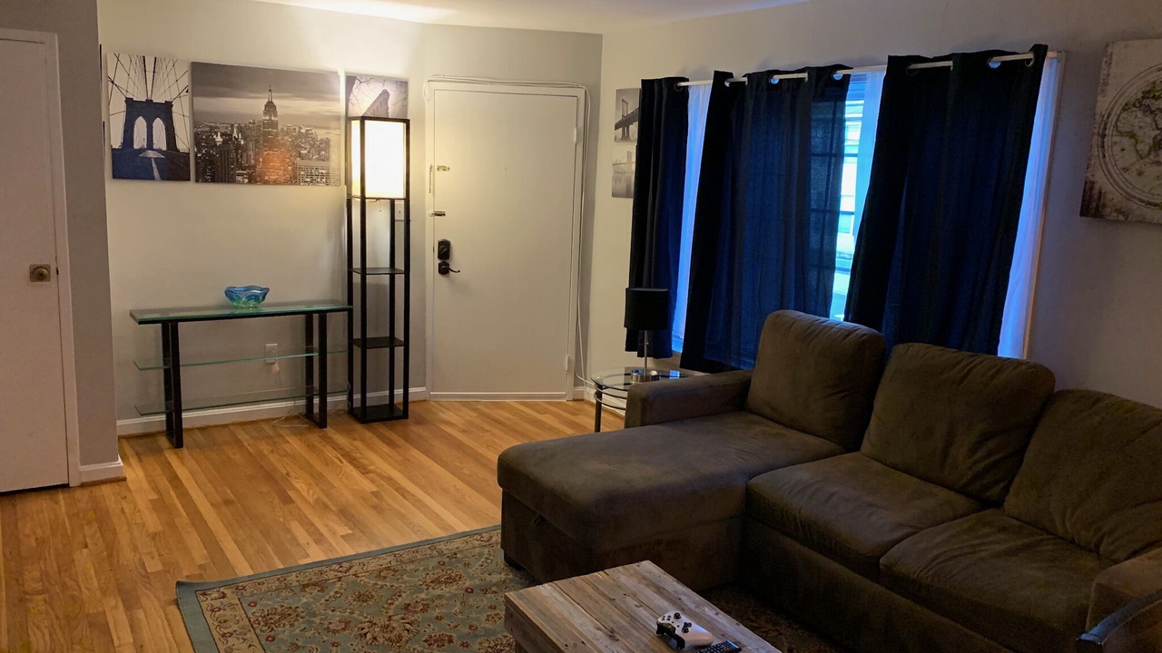 Photo of Livingroom in Bluemont