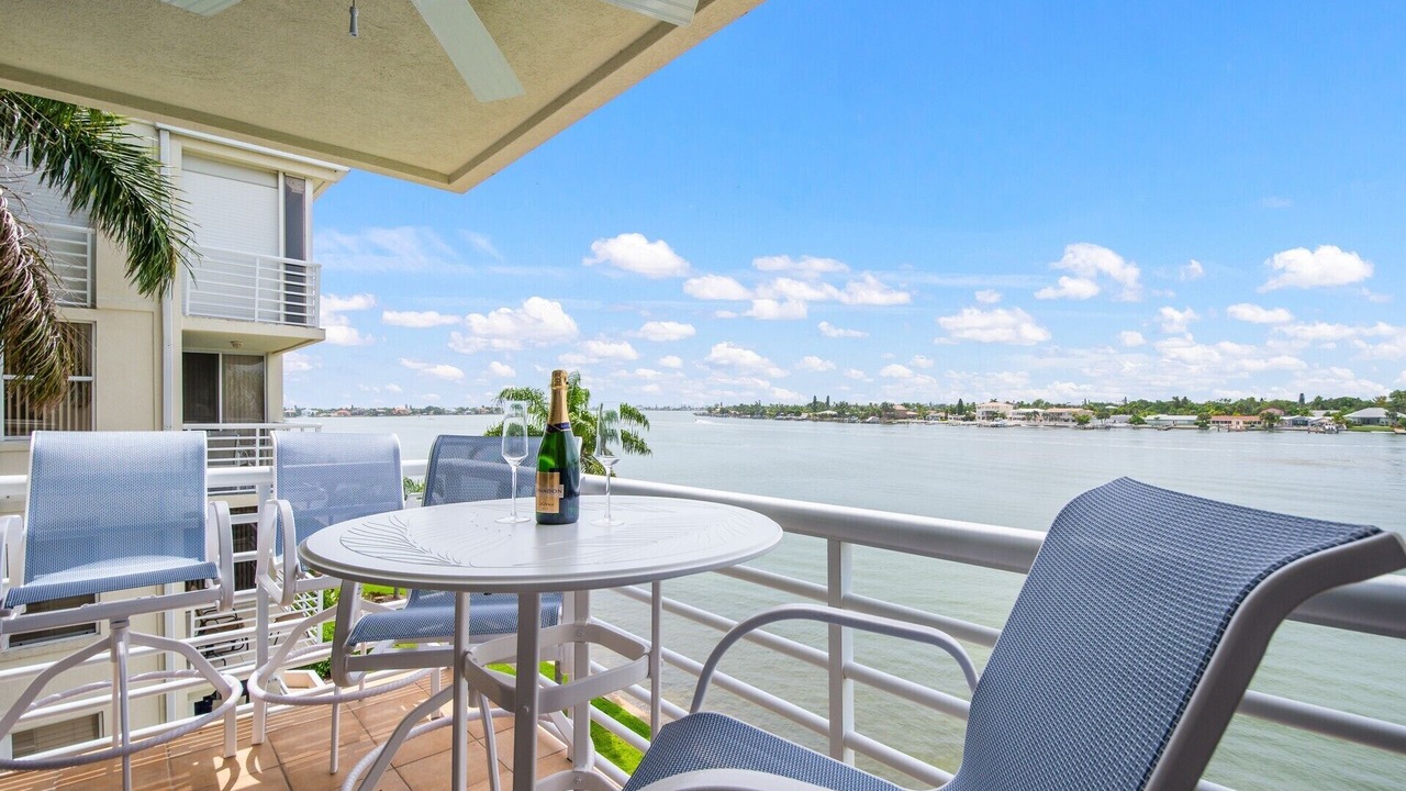 Photo of Patio Balcony in St. Petersburg