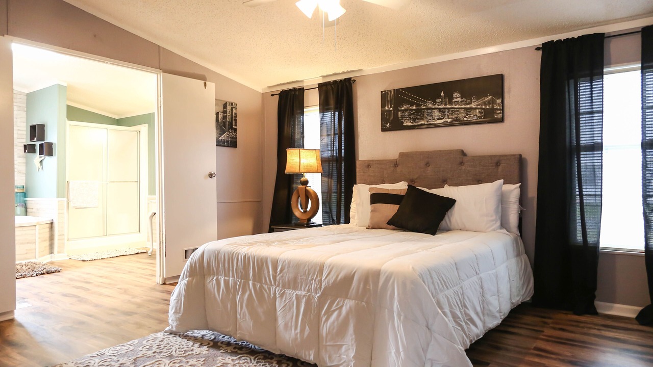 Photo of Bedroom in Carencro
