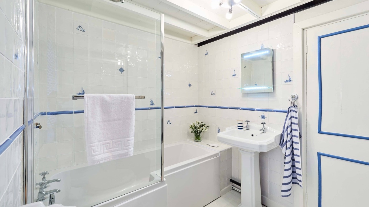 Photo of Bathroom in Sandsend