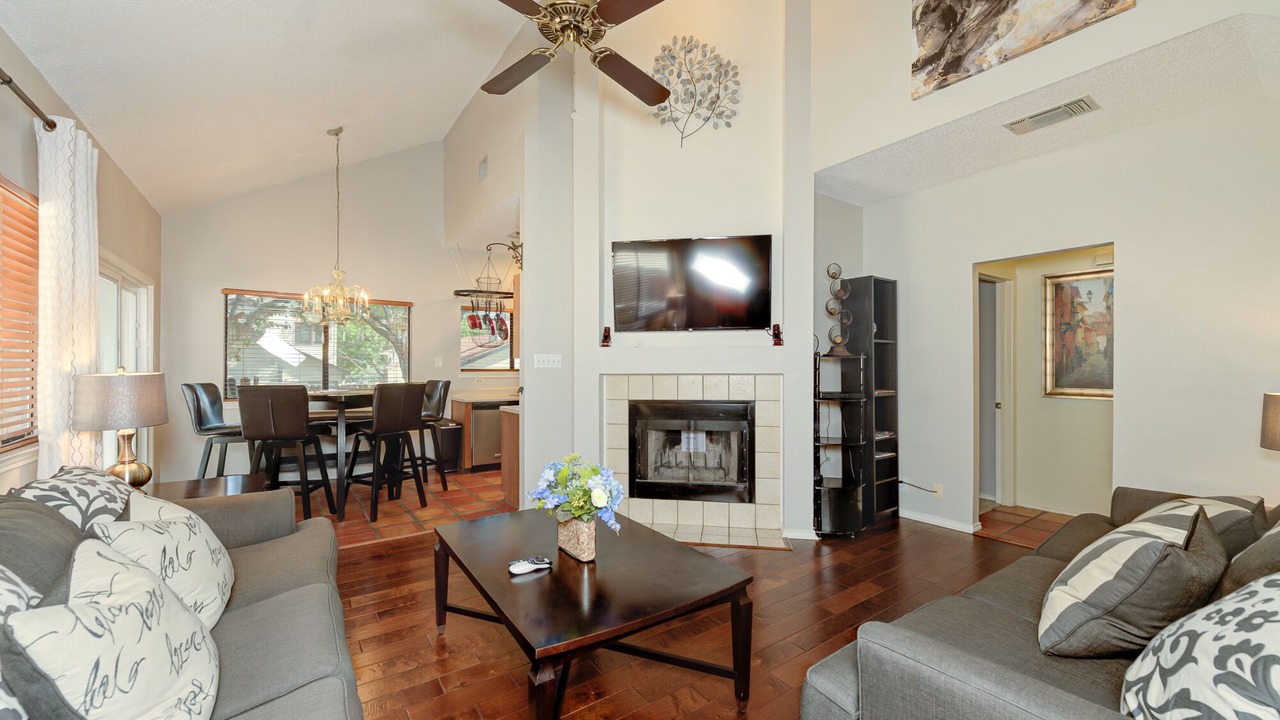 Photo of Livingroom in Spring Creek