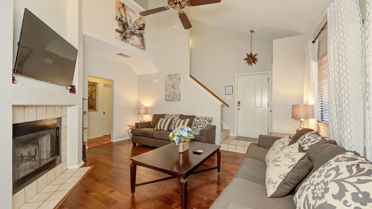 Photo of Livingroom in Spring Creek