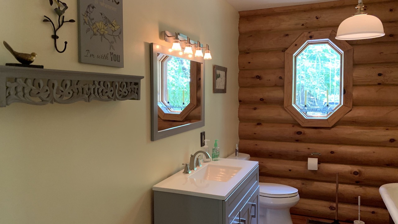 Photo of Bathroom in Flippin