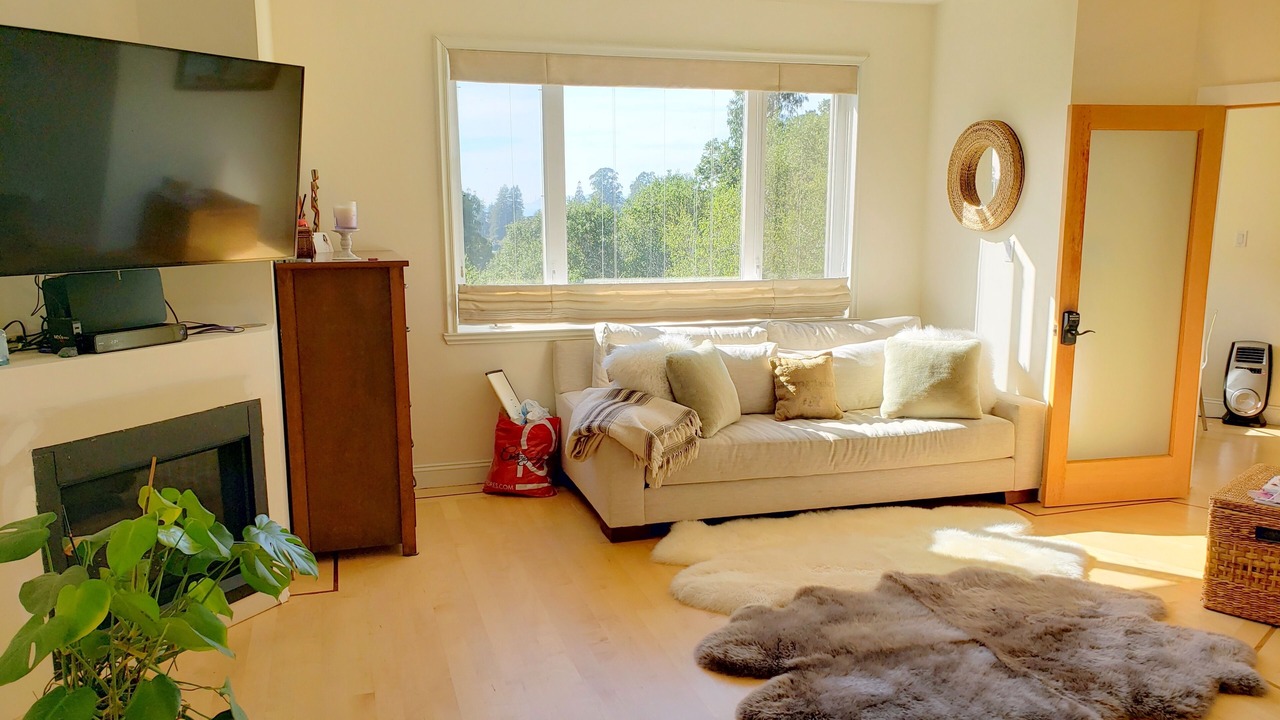 Photo of Livingroom in Claremont
