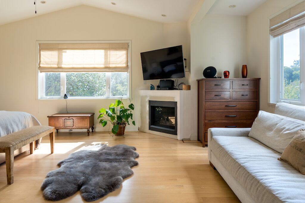 Photo of Livingroom in Claremont