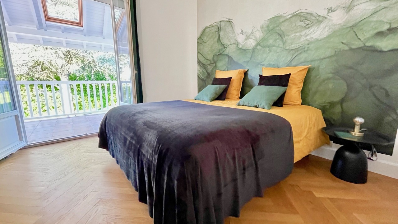 Photo of Bedroom in Rully