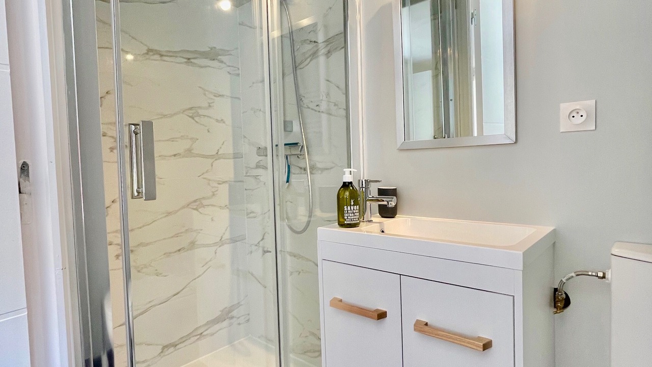 Photo of Bathroom in Rully