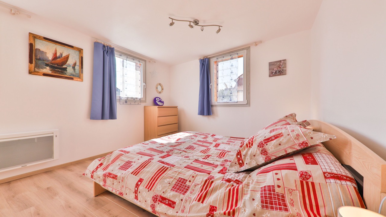 Photo of Bedroom in Munster