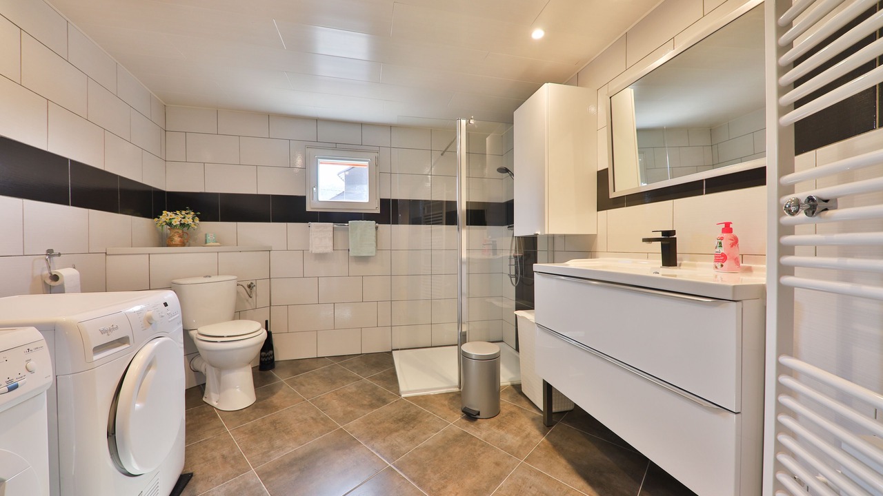 Photo of Bathroom in Munster
