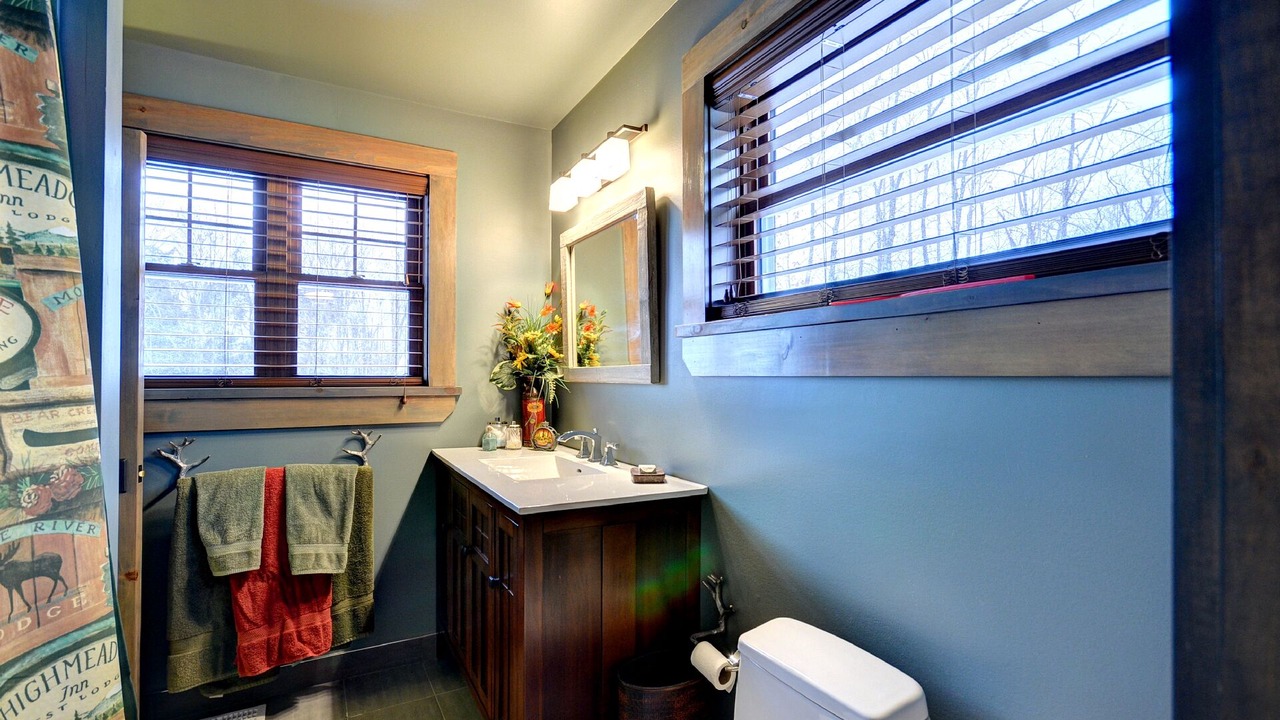 Photo of Bathroom in Eagle Lake