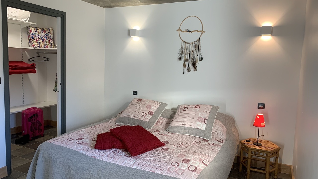 Photo of Bedroom in Valsonne