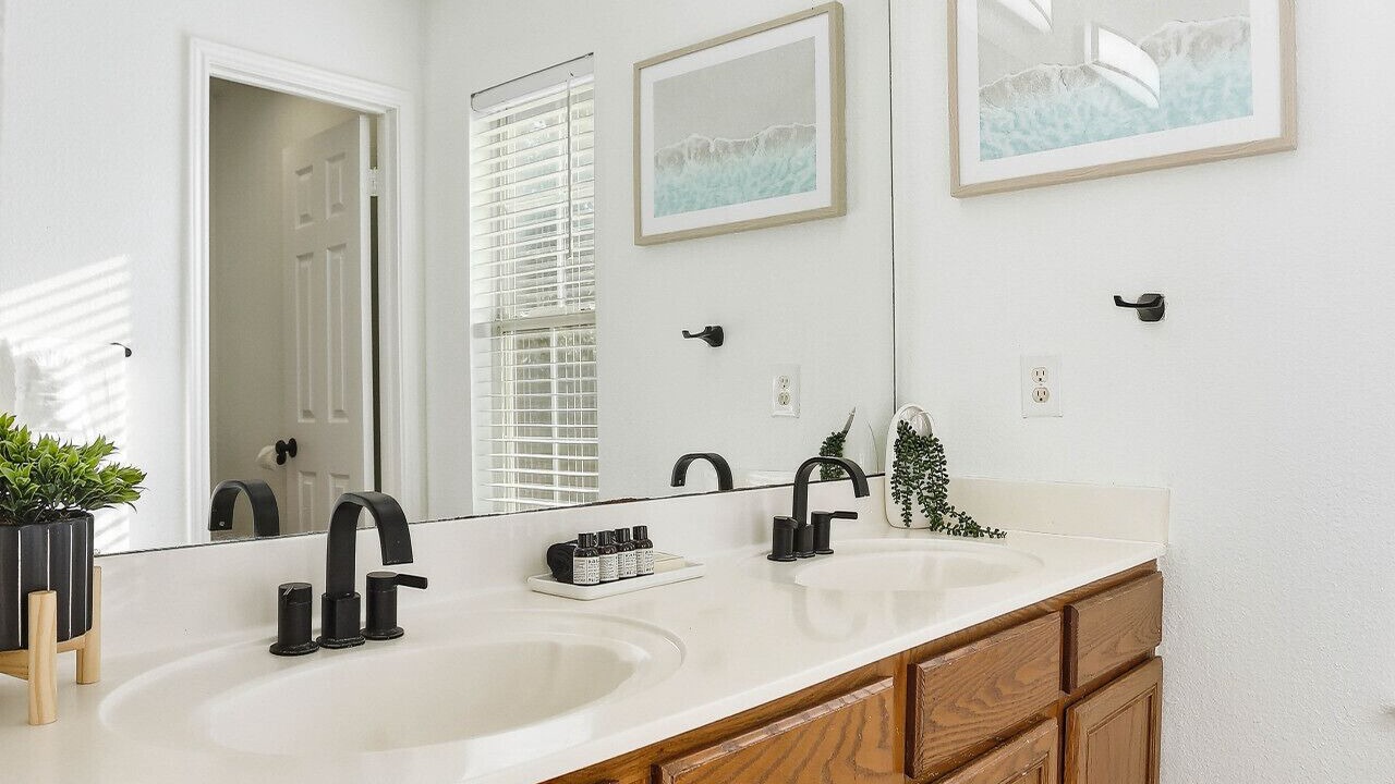 Photo of Bathroom in Vance Jackson