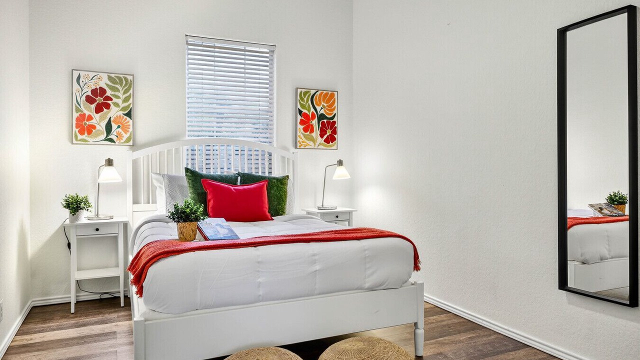 Photo of Bedroom in Vance Jackson