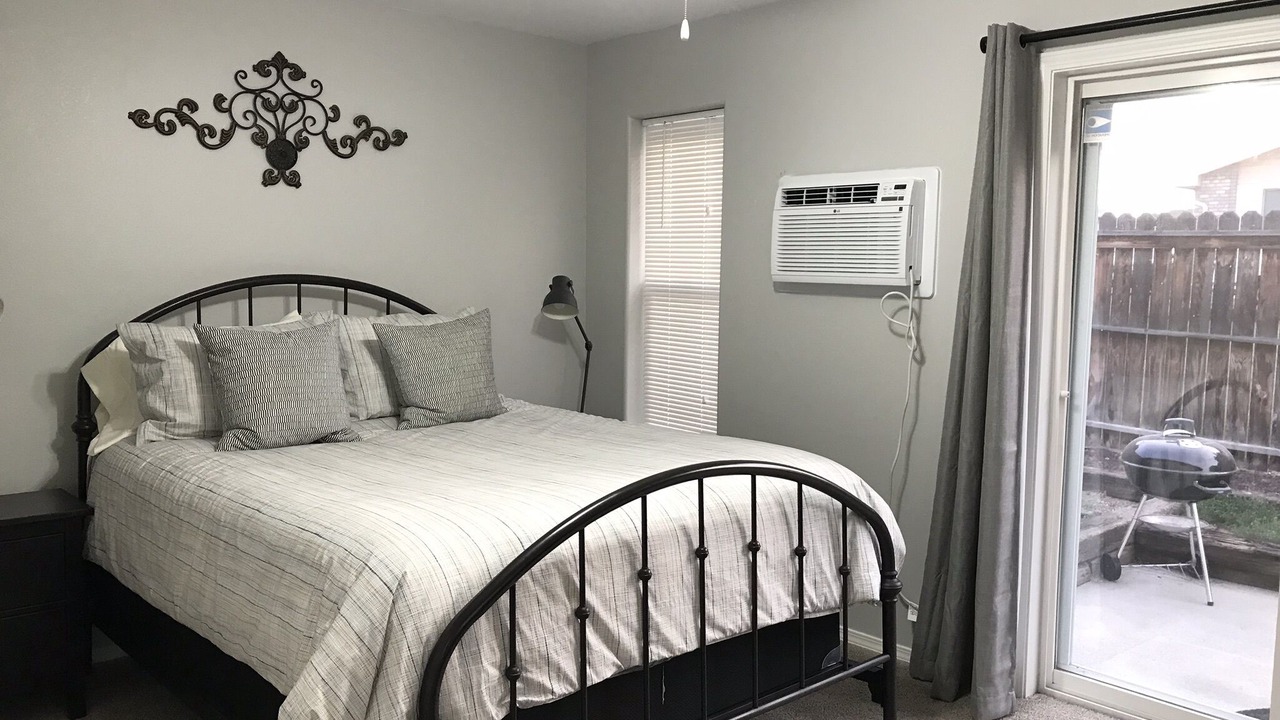 Photo of Bedroom in Brownstown